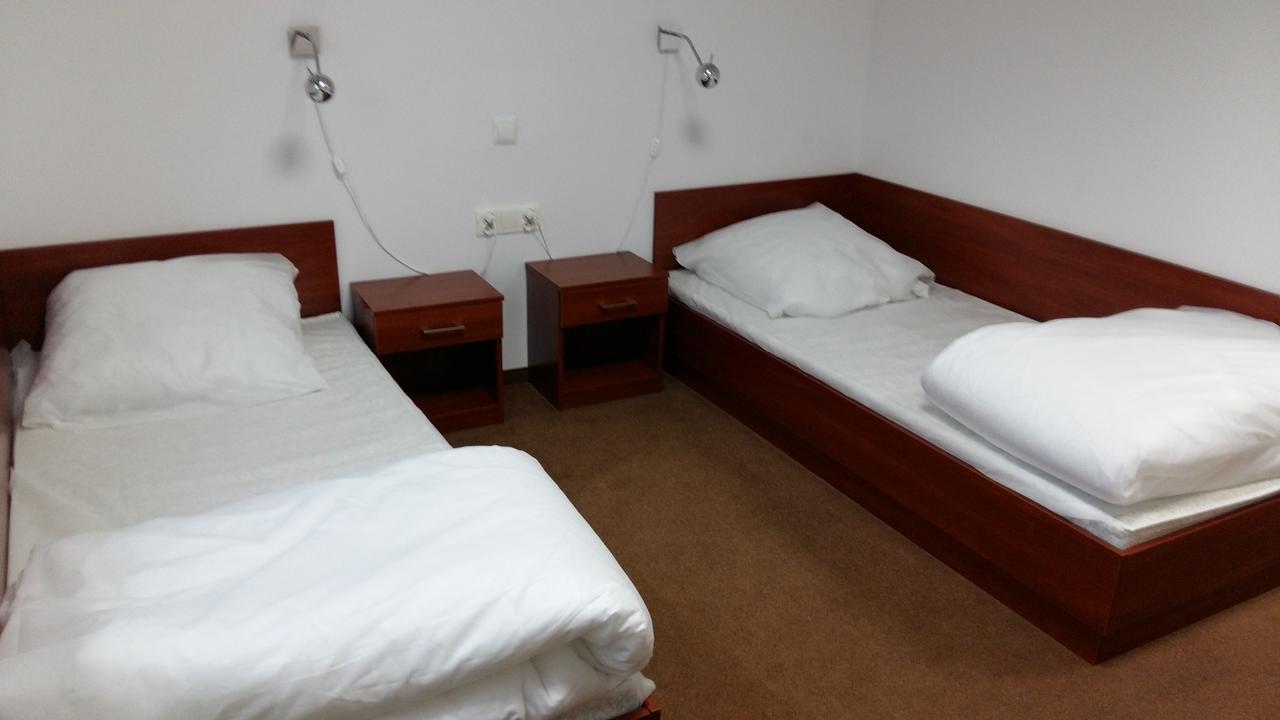 Motel Stare Brynki Przy Stacji Bp Trojka Chlebowo Экстерьер фото